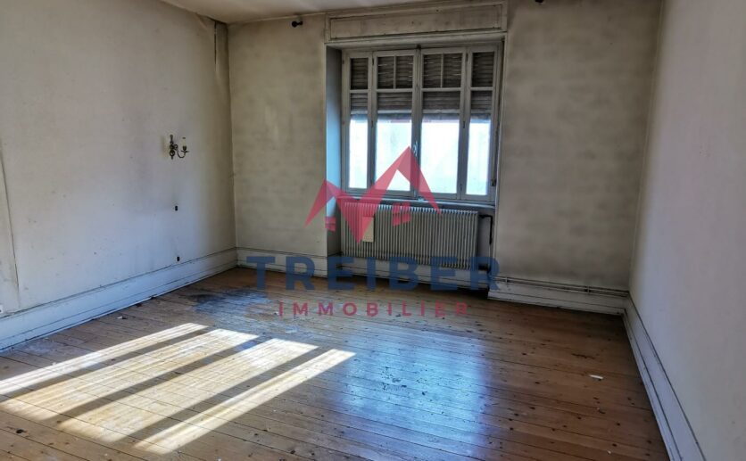 BELFORT immeuble de 220m2 pour investisseurs garage atelier caves greniers