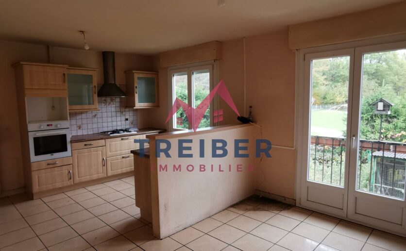 Maison T5 proche Héricourt, à 2 mins de la voie rapide sur 10 ares de terrain au calme