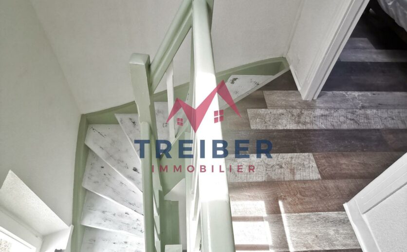 maison en duplex sur sous sol avec terrain privatif de 300 m2
