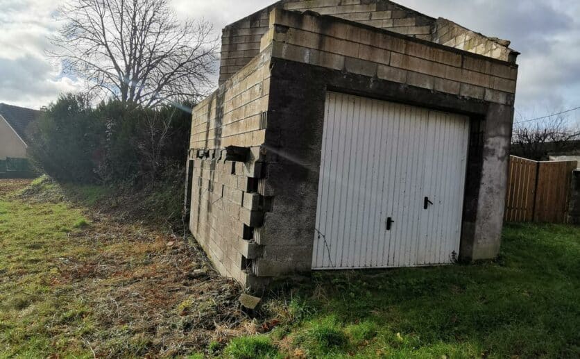Terrain 15 minutes de Belfort, bien dimensionné de 620m2 en vente à Chagey