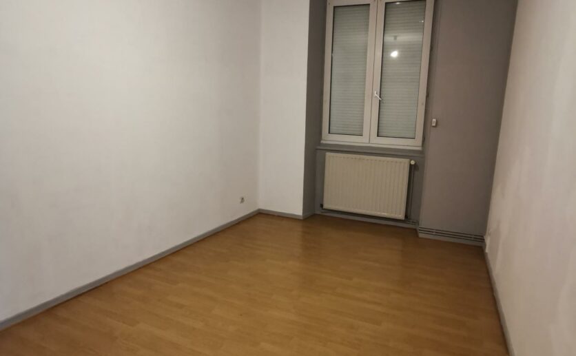 Hérimoncourt (25), appartement  traversant de 93 m2  trois chambres avec abri voiture dernier étage en vente
