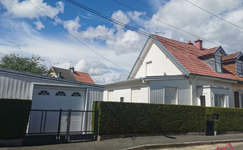 Maison  Belfort, villa de 755m2 en vente avec 3 chambres Terrasse, Jardin privatif Grand garage 2 voitures
