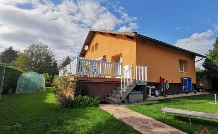 Maison Chèvremont sur 10 ares de terrain au calme avec terrasse,piscine, garage double : avec Treiber immobili