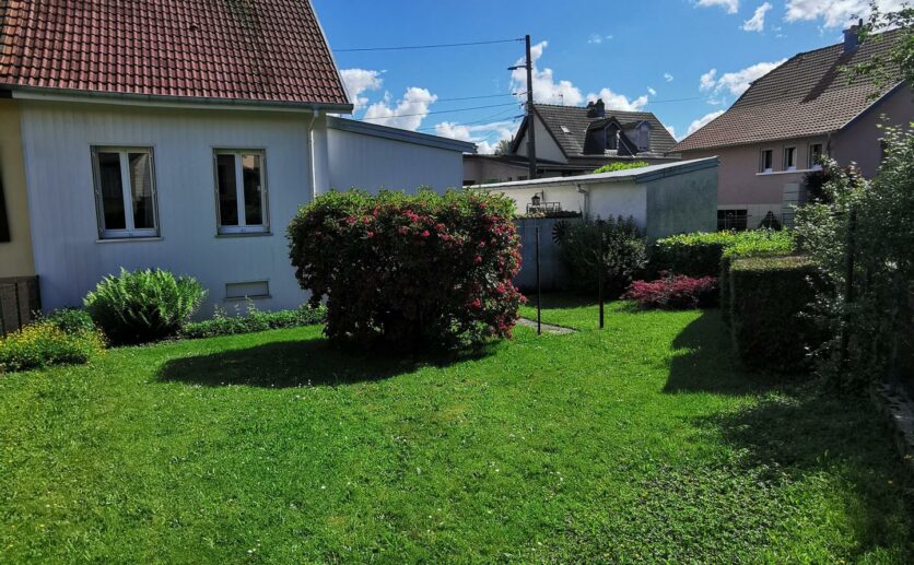 Maison  Belfort, villa de 755m2 en vente avec 3 chambres Terrasse, Jardin privatif Grand garage 2 voitures