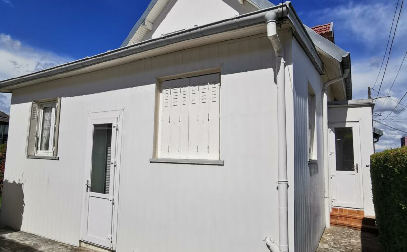 Maison  Belfort, villa de 755m2 en vente avec 3 chambres Terrasse, Jardin privatif Grand garage 2 voitures