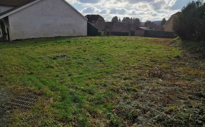 Terrain 15 minutes de Belfort, bien dimensionné de 620m2 en vente à Chagey