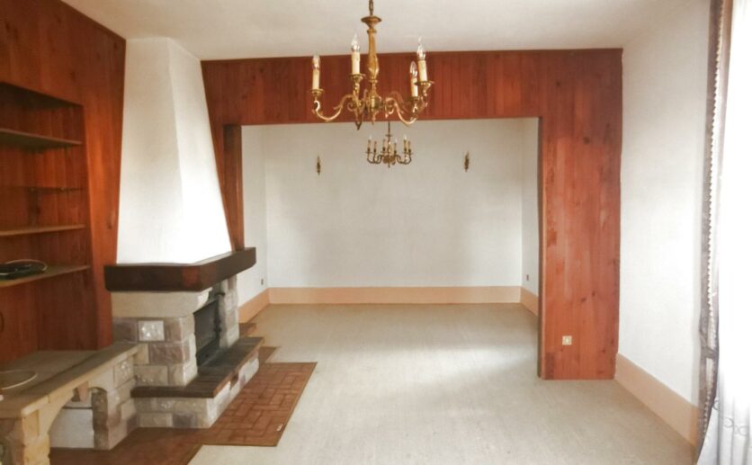 maison Grandvillars type T5 sur terrain privatif de 396 m2 sur sous sol avec garage