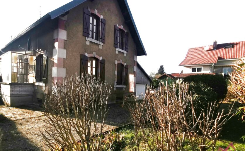 maison Grandvillars type T5 sur terrain privatif de 396 m2 sur sous sol avec garage