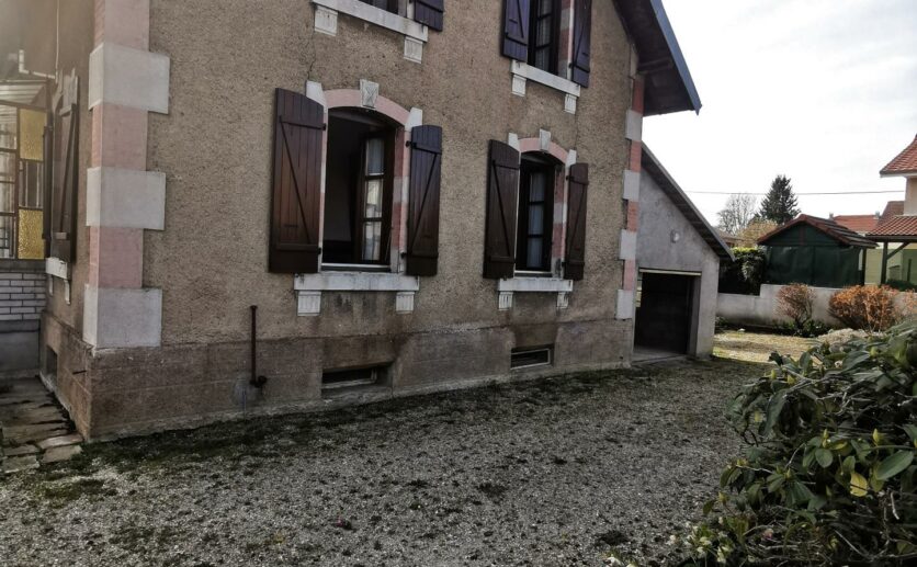 maison Grandvillars type T5 sur terrain privatif de 396 m2 sur sous sol avec garage