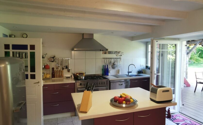 Maison Bessoncourt type ferme entièrement rénovée avec corp de ferme sur 6 ares 55,  garage 3 voitures.