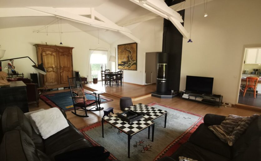 Maison Châlonvillars de plain-pied, Belfort à 5 minutes. villa F6 sur 1345 m2 avec terrasse piscine sous sol g