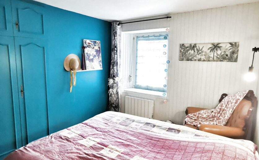 Maison Essert,  type ferme, façade en pierres apparentes de 201m2 avec terrasse,et  garage à vendre à Essert