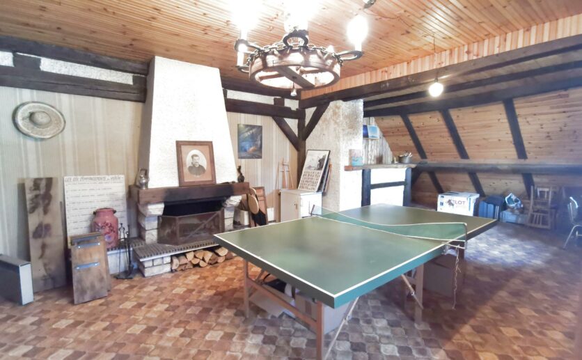 Maison Essert,  type ferme, façade en pierres apparentes de 201m2 avec terrasse,et  garage à vendre à Essert