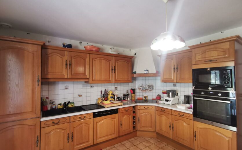 Belfort à 15 minutes, Maison Vescemont (90200)   160 m2 habitables sur 2 483 m2 de terrain sur sous sol et gar