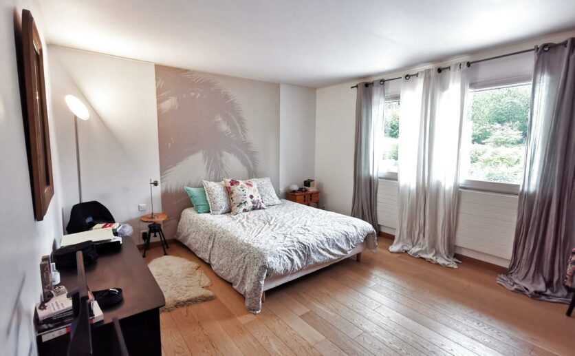 Maison Châlonvillars de plain-pied, Belfort à 5 minutes. villa F6 sur 1345 m2 avec terrasse piscine sous sol g