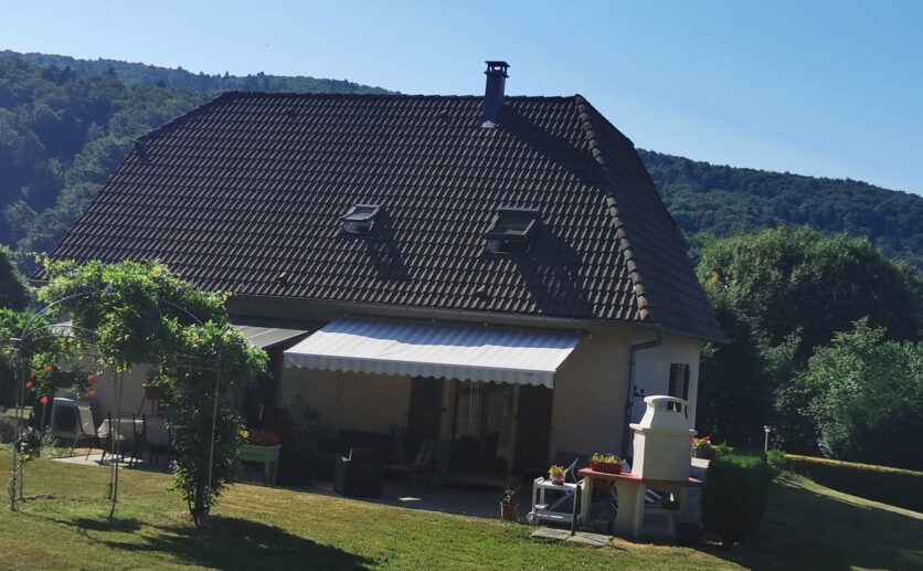 Belfort à 15 minutes, Maison Vescemont (90200)   160 m2 habitables sur 2 483 m2 de terrain sur sous sol et gar