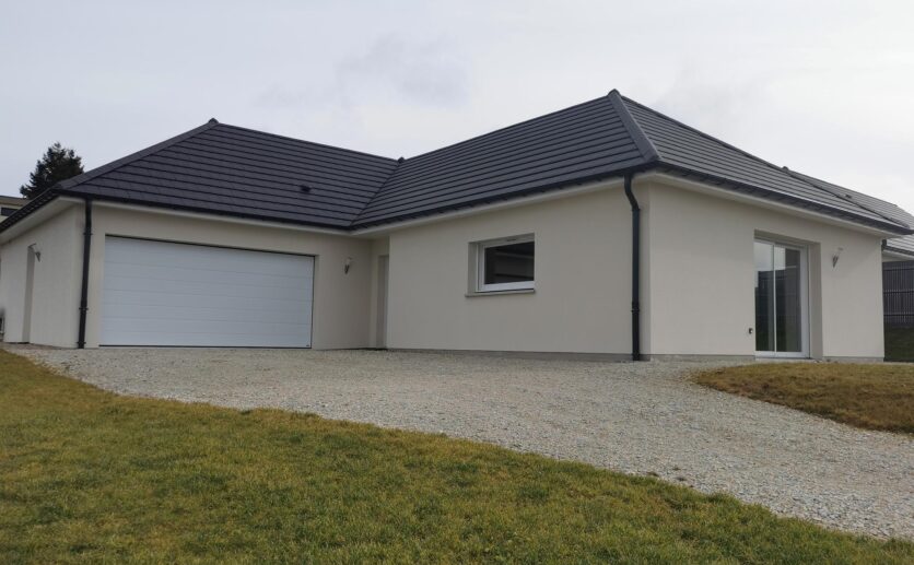 maison neuve axe Belfort, Montbéliard, Delle T5 sur 8 ares 32 de plain-pied RE 2020