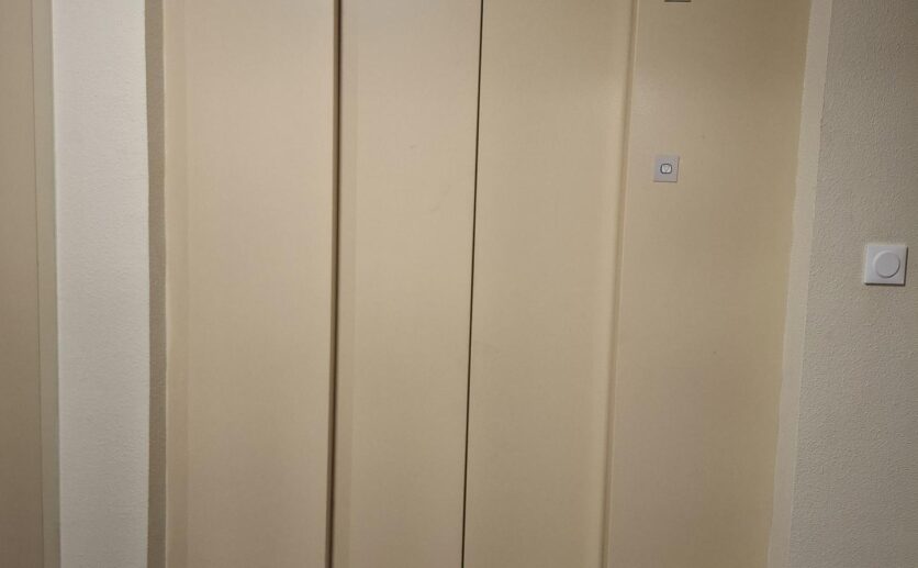 Appartement type studio de 32m2 avec balcon et cave