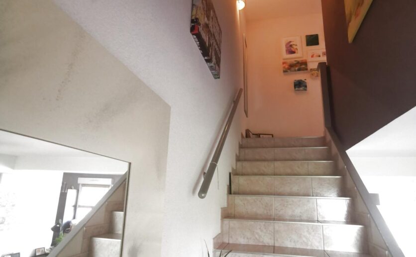 Maison Belfort T5 de 2008; à 5 minutes du centre ville avec un jardin de 300 m2, deux terrasses, garage, carpo