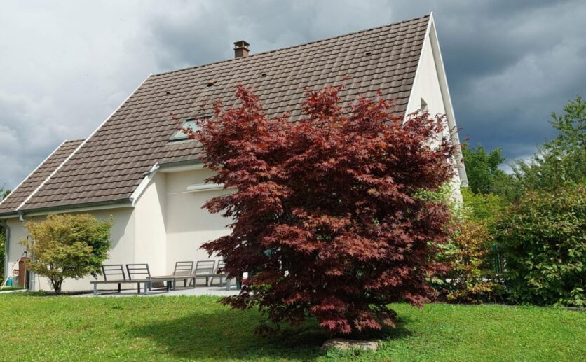 Maison récente Vézelois de 2014, sur 10 ares de terrain RT 2012 avec garages