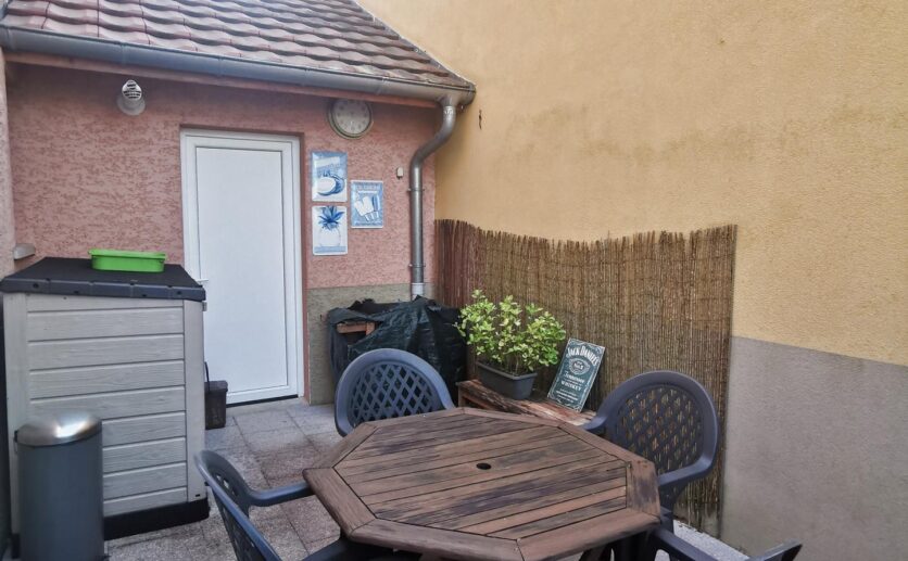 Maison Belfort T5 de 2008; à 5 minutes du centre ville avec un jardin de 300 m2, deux terrasses, garage, carpo