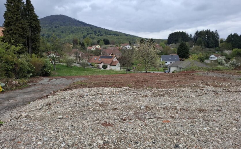 A vendre - Magnifique terrain constructible de 9 ares