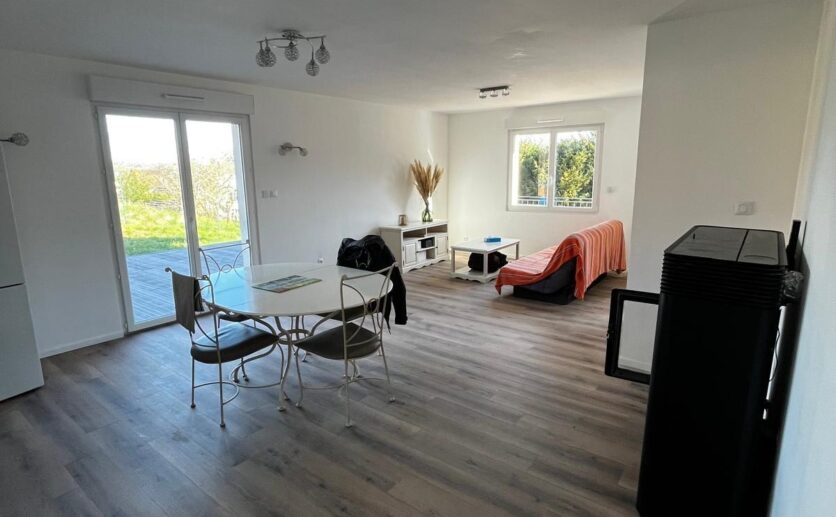 Maison Belfort nord entre ville et montagne, rénovée de 150m2 sur sous-sol garage 2 voitures avec vue dégagée.